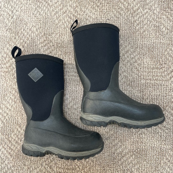 Kids Black Muck Boots - Picture 1 of 6